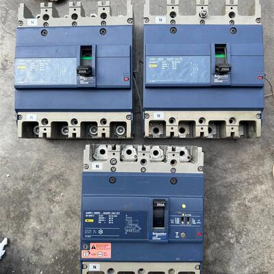 出三台施耐德EZD250E断路器(请询价)