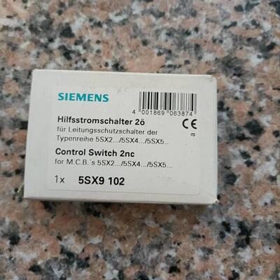 西门子辅助   5SX9102   数量有5只,40/(请询价)