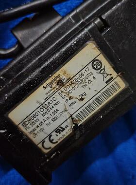 施耐德伺服电机BCH0601O12A1C,拆机,插头线线齐全(请询价)