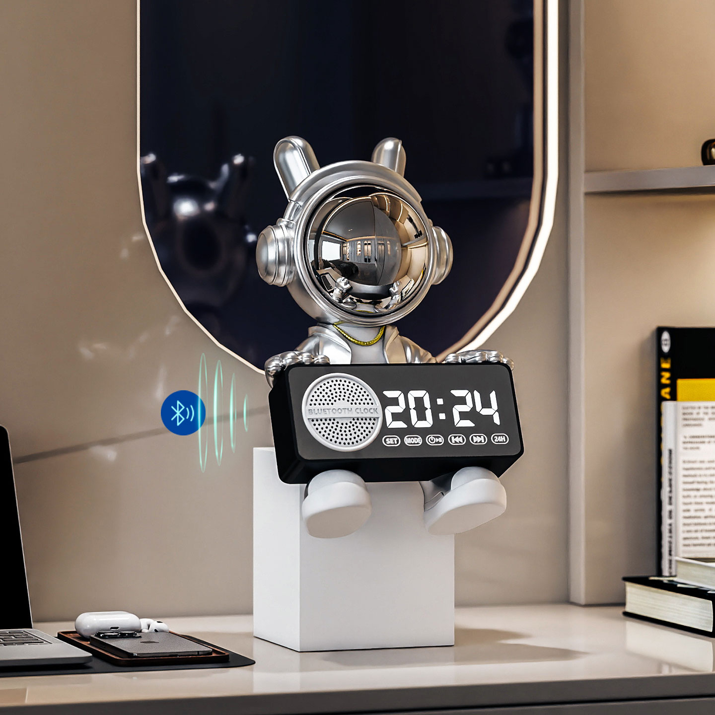 宇航员太空人桌面时钟摆件