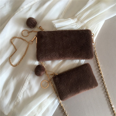 这个咖色的仿貂毛毛包太高级了