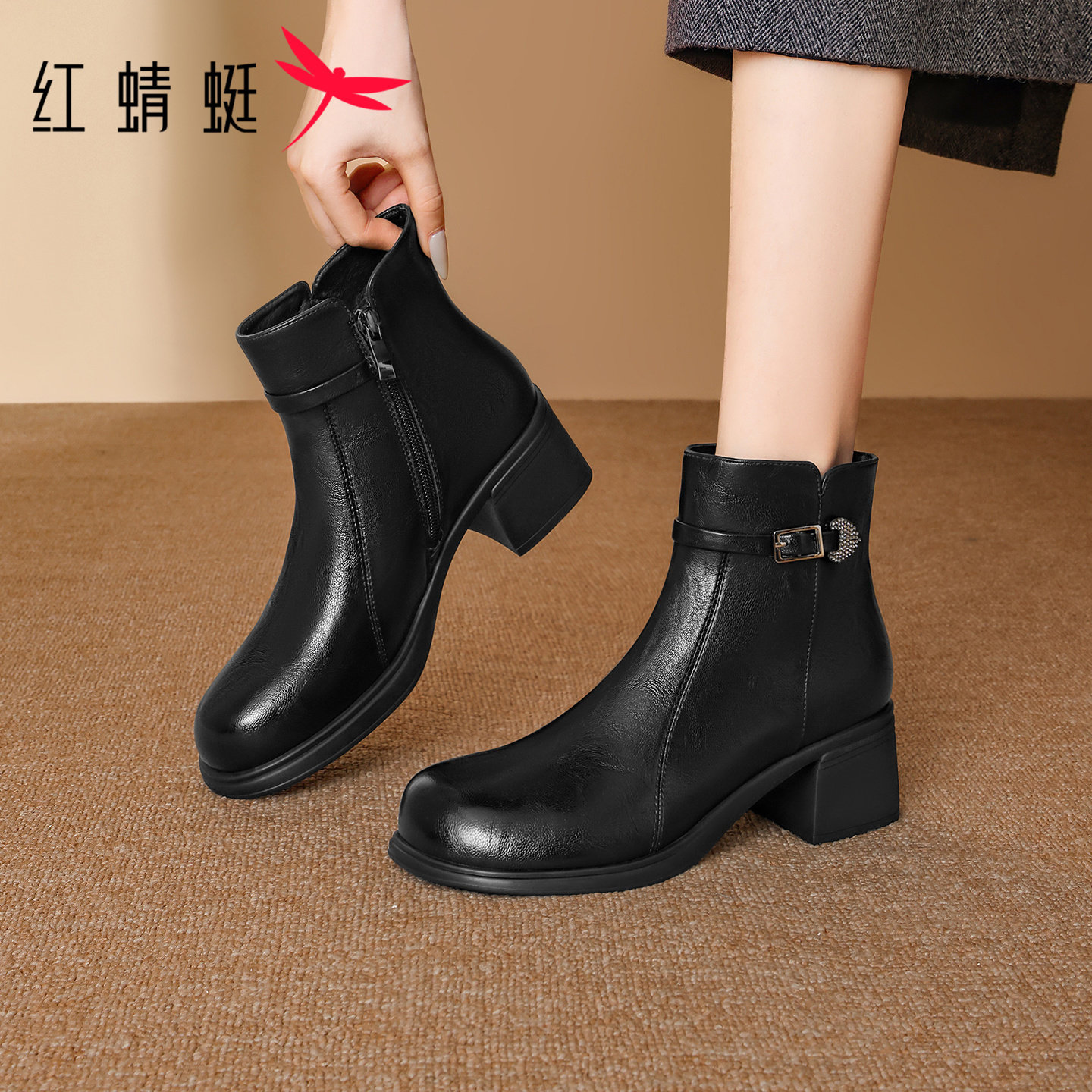 红蜻蜓短靴女士2026新款黑色高跟鞋冬款粗跟妈妈女靴通勤时装靴子
