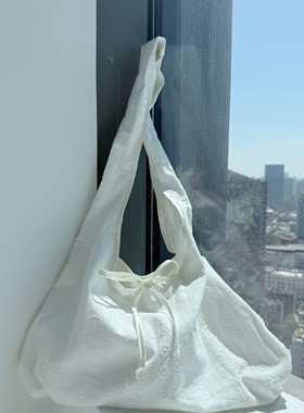 CAC立体蕾丝手袋