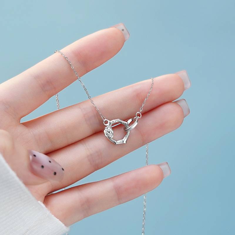 S999足银玫瑰花圆环相扣项链设计感小众甜美简约女锁骨链