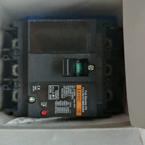 议价富士EA103C断路器，100A,3p，实物拍摄，日可维修