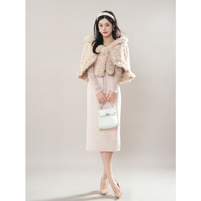 中古千金感翻折花瓣领毛毛斗篷披肩/小香风蕾丝气质连衣裙套装女