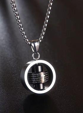 2025转动项链男潮小众设计嘻哈钛钢十字架褪色潮挂件男士装饰百搭