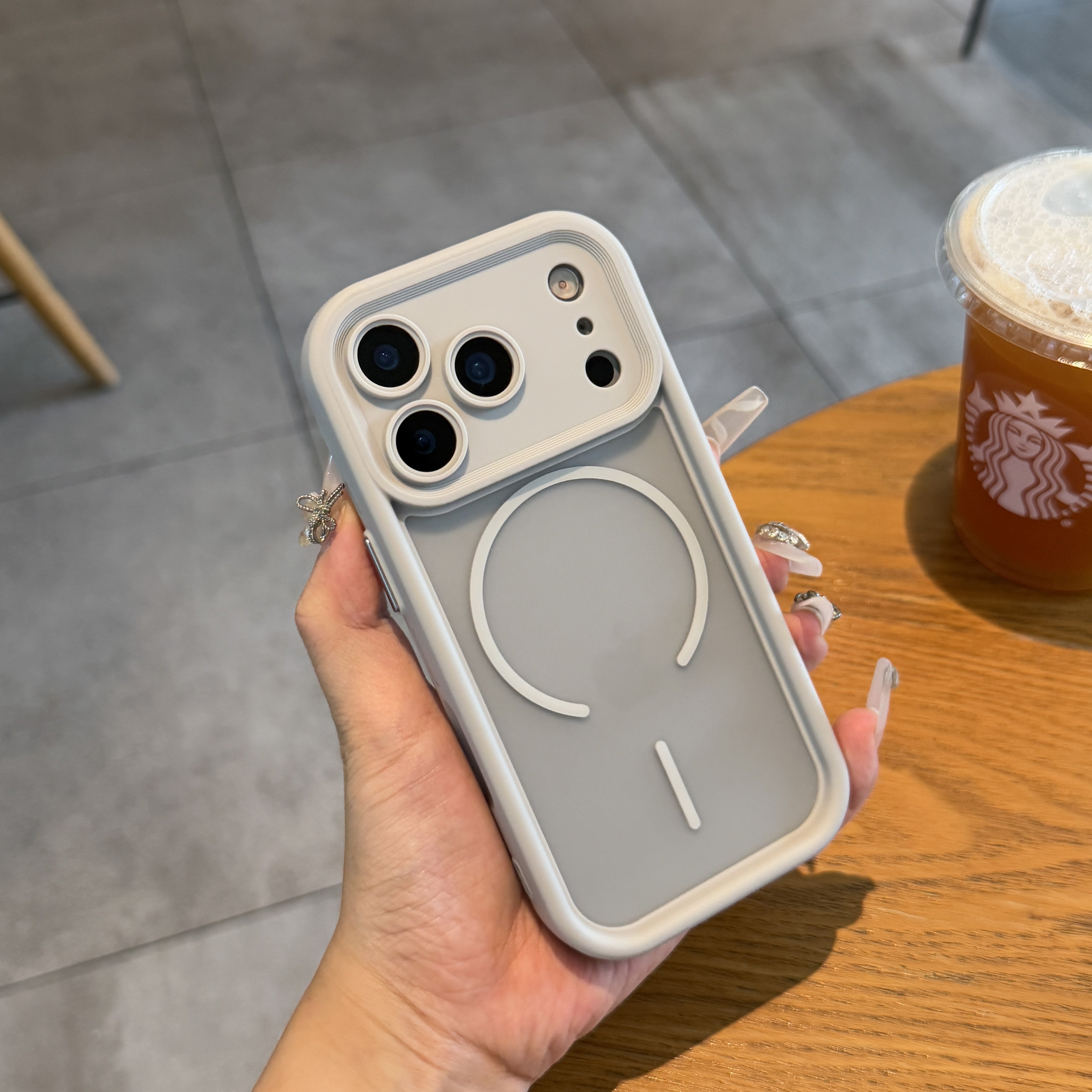 天使眼磁吸适用iPhone17promax苹果16pro手机壳新款精孔加厚防摔15高级感磨砂防指纹14简约13全包防摔保护套