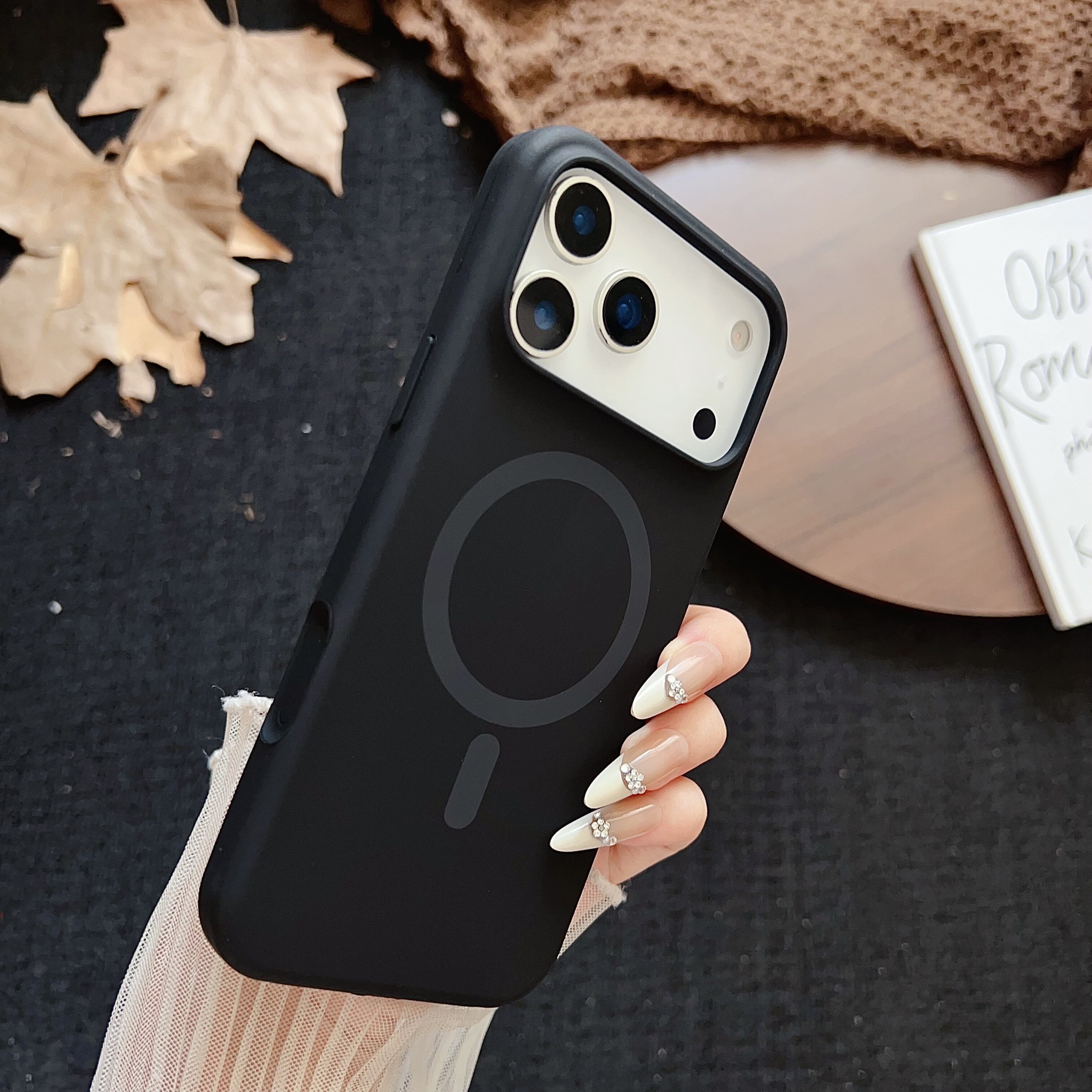 磨砂肤感液态硅胶磁吸适用iPhone17promax手机壳苹果16相机按键15pro少女13耐脏防滑14男款16plus防摔12