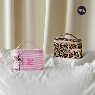 Moreover缇娅立体随行化妆包豹纹高颜值女便携小巧手提旅行收纳包