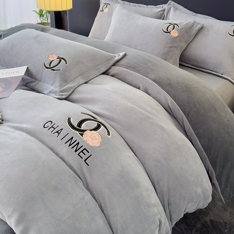 牛奶绒四件套2025新款冬季双面保暖法兰珊瑚绒床笠加厚轻奢高级感