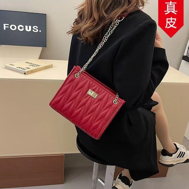 托特斜挎包高级新款通勤真皮包单肩感包女士包2026百搭大容量洋气