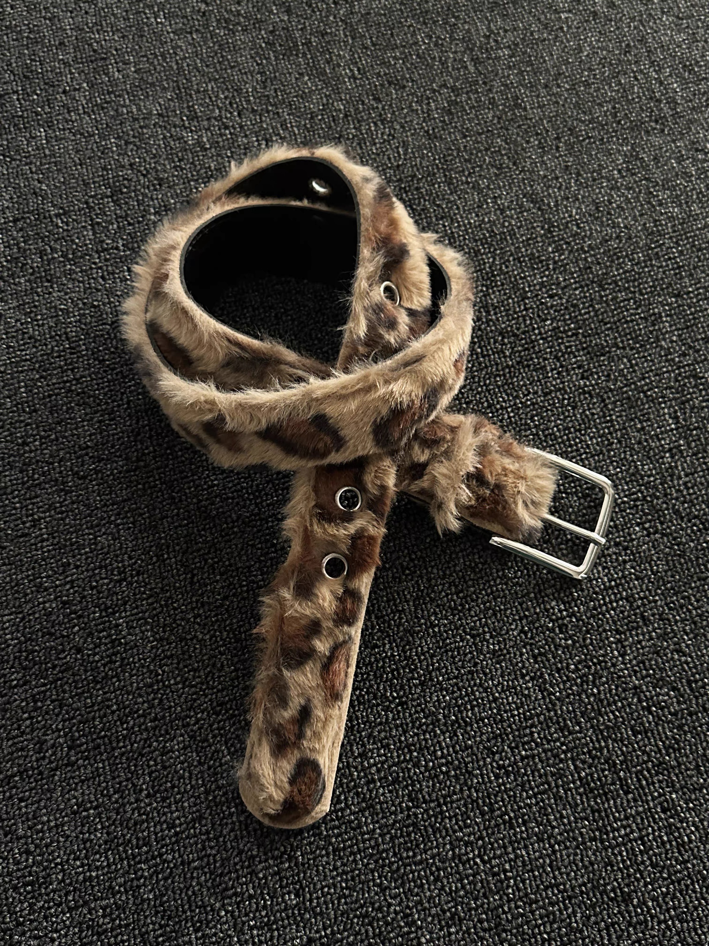 afaaa三色毛绒豹纹腰带y2k时尚复古单品男女同款质感金属针扣皮带