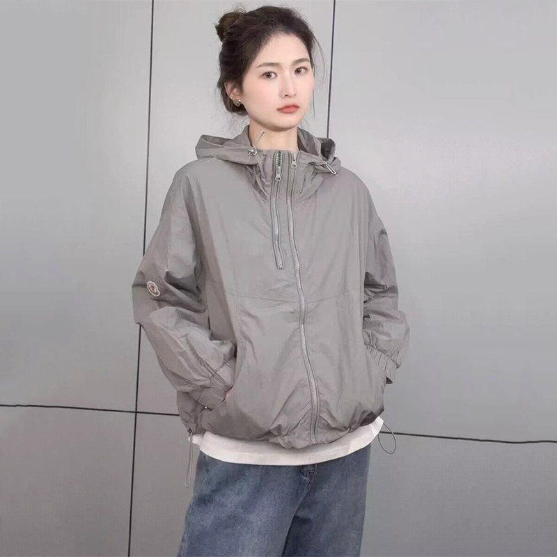 现货潮牌防晒衣外套女小个子2024夏薄款休闲短款冲锋衣连帽双拉链