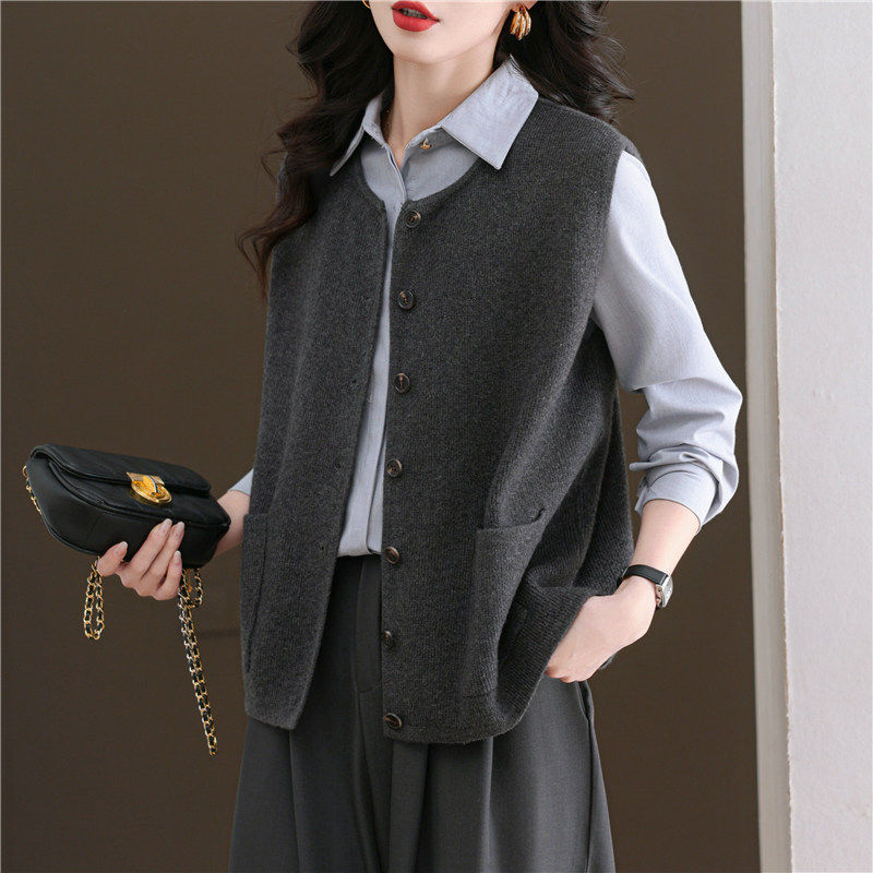 韩系叠穿针织开衫背心马甲女圆领新款高级感宽松内搭短款坎肩上衣