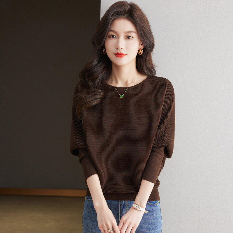 一字领蝙蝠袖毛衣女春秋2025爆款洋气时尚宽松内搭针织打底衫上衣
