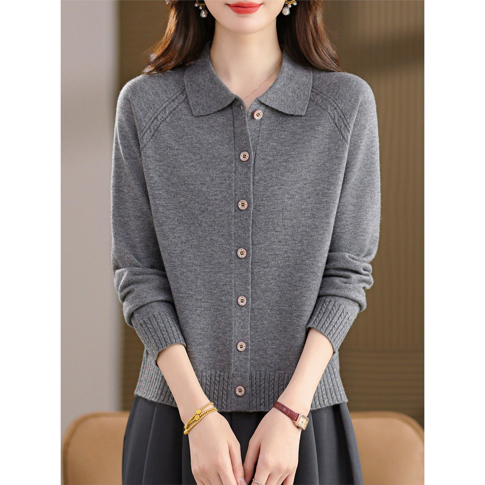 翻领气质长袖开衫毛衣外套女士春装2026新款中年妈妈外搭针织上衣