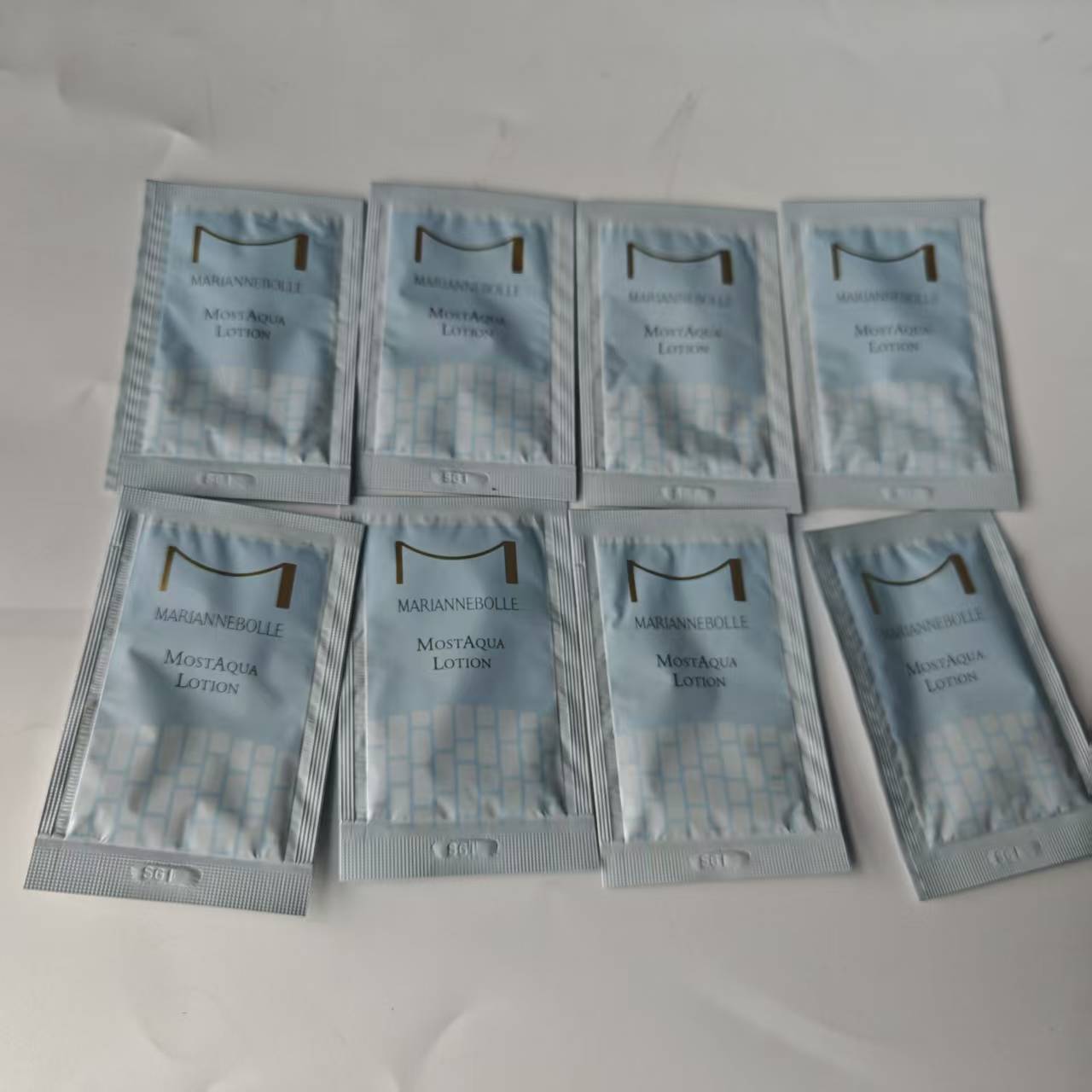 玛丽安保莱 水盈透爽肤水L水2ML*8片 体验装试用装