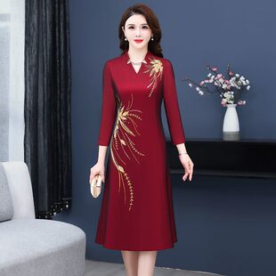 妈妈装连衣裙女春秋新款结婚礼服喜婆婆婚宴刺绣旗袍中长裙子