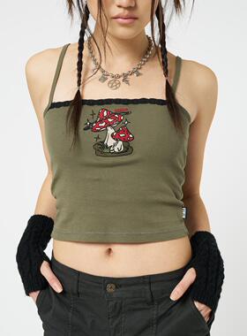 Minga春夏新品复古绿蕾丝装饰领边蘑菇刺绣修身短款吊带背心上衣