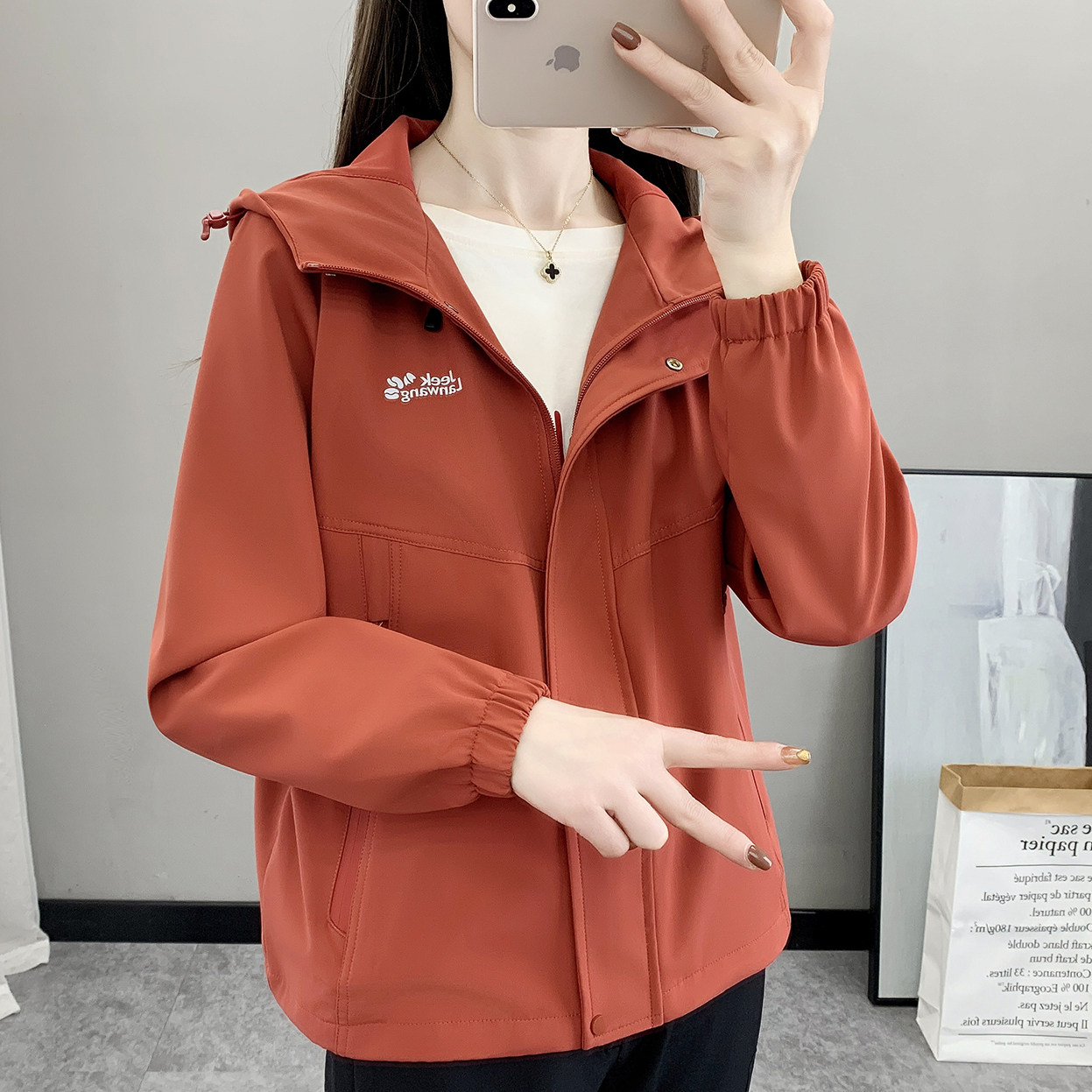防风防水冲锋衣女户外薄款透气