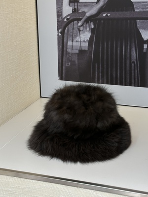 适合北方姐们 李亚男2025年冬季美拉德老钱风 紫貂百搭保暖  帽子