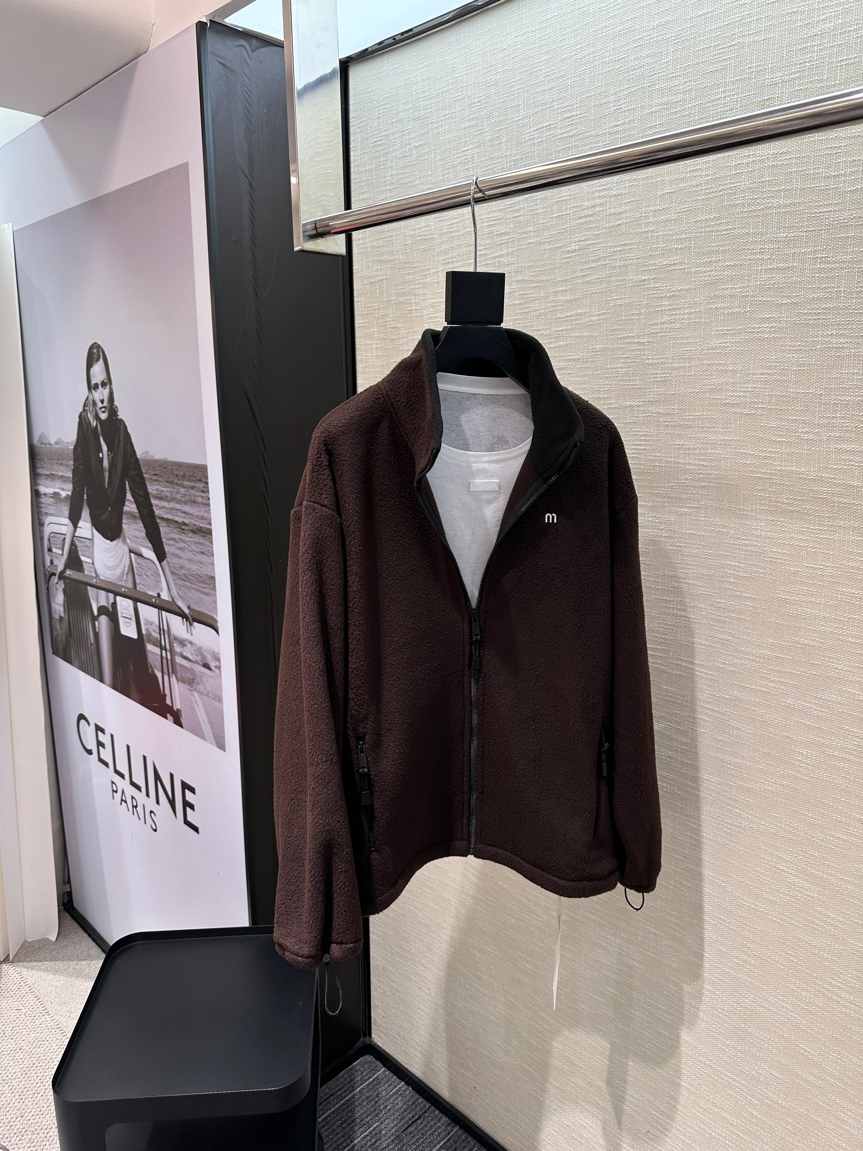 李亚男咖啡绒绒卫衣外套女