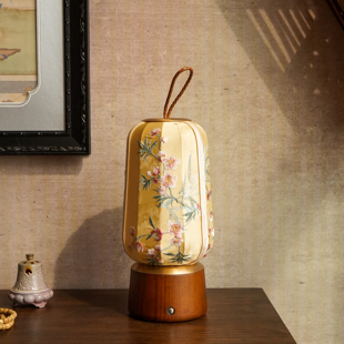 意境杏花疏影刺绣手提灯宋代美学氛围高档充电台灯 物几原创新中式