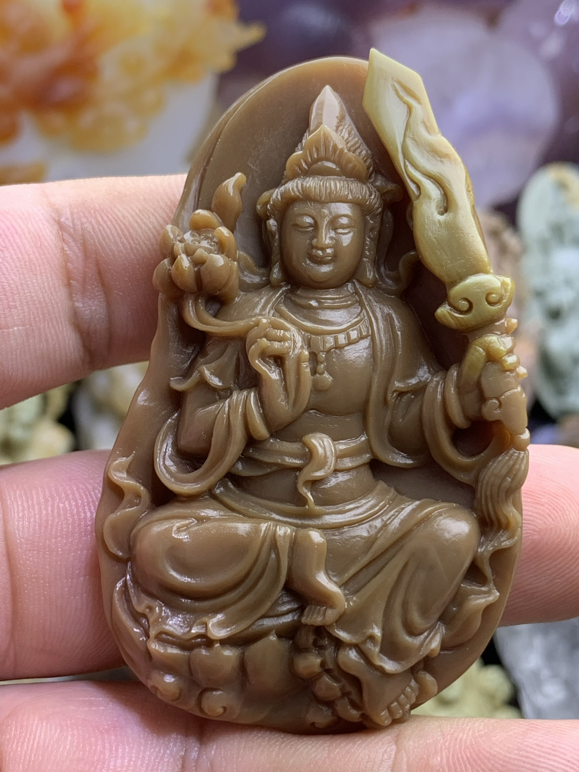 天然阿拉善彩玉全玉化观音吊坠