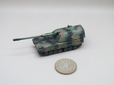 【展示】1/144现代德军  pzh-2000 self propelled artillery