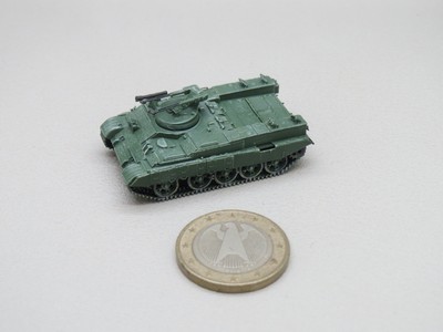 【展示】1/144 俄军 Russian armored personnel carrier BTR-T