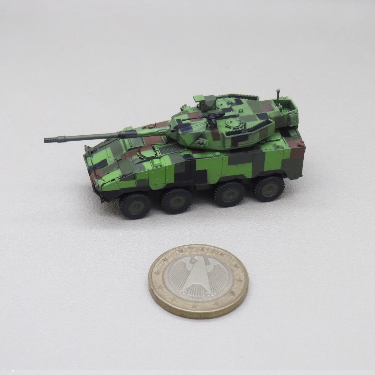 【展示】1/144 现代中国台湾CM-37云豹装甲车105mm机炮