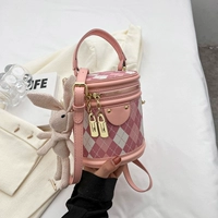 Розовая подвеска