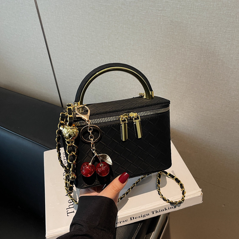 2026新款高颜值时尚百搭洋气手提包女爆款简约休闲通勤单肩斜挎包,箱包皮具/热销女包/男包,小方包,淘宝优惠券,粉丝福利购,淘宝优惠卷