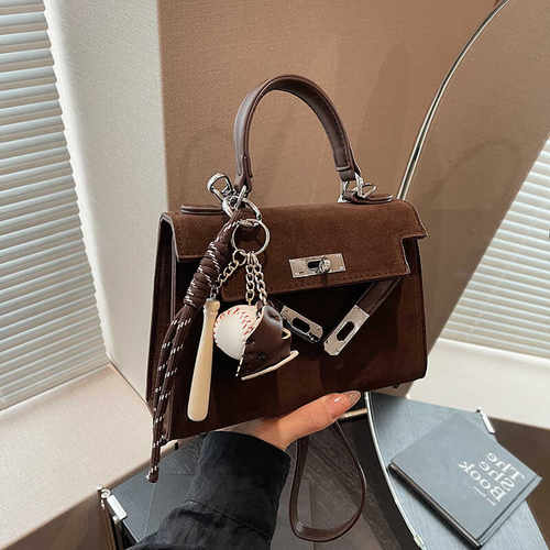 秋冬流行单肩斜挎2024新款手提包