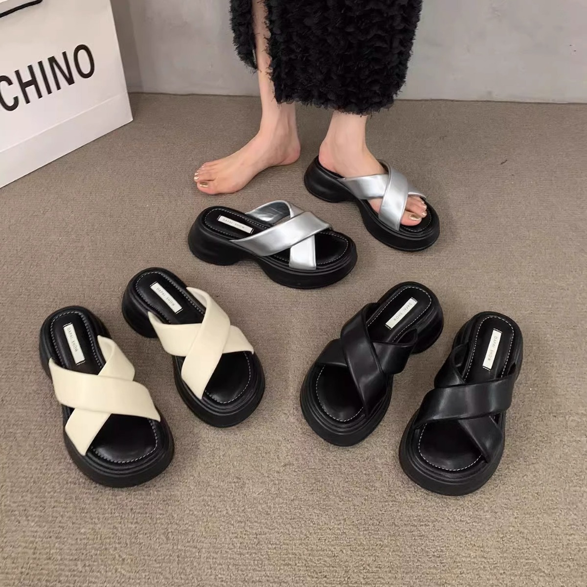 时尚厚底交叉带凉拖鞋女鞋外穿新款夏季百搭网红银色松糕凉鞋