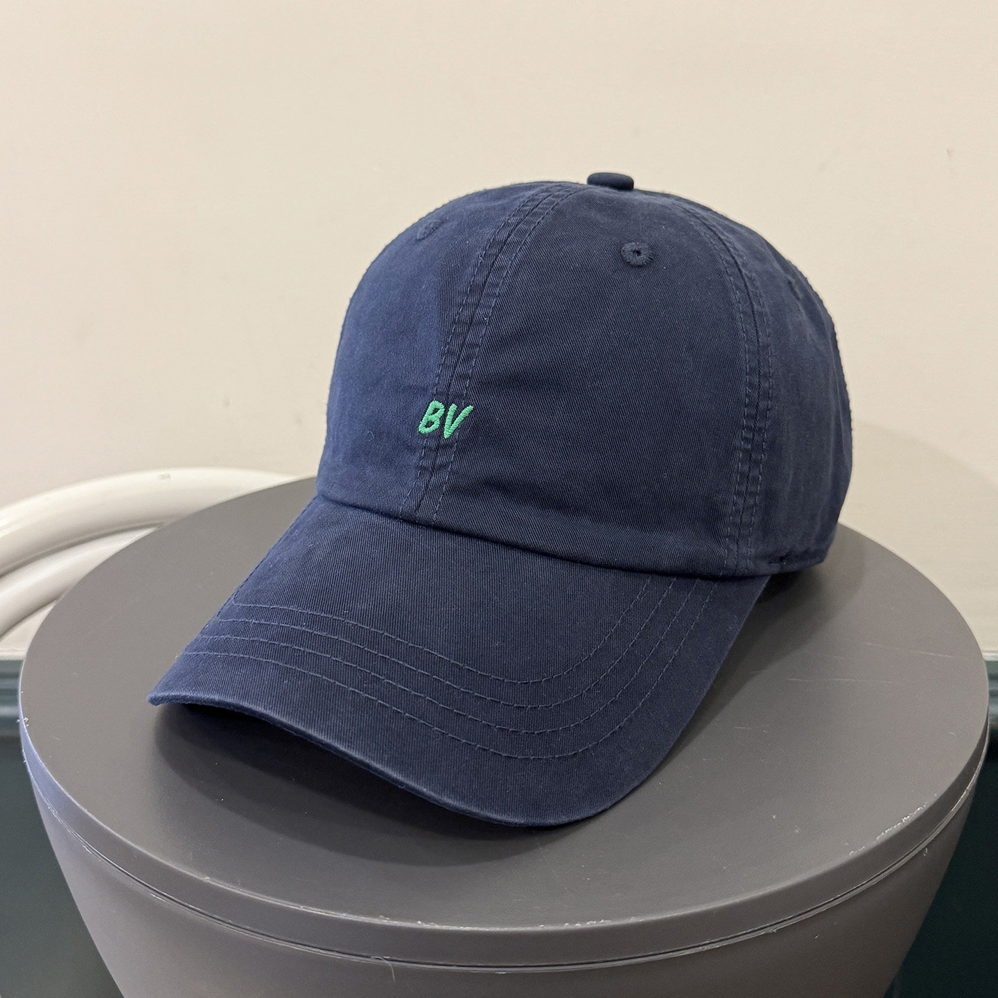 韩版早春软顶刺绣鸭舌帽女百搭休闲出街显脸小棒球帽情侣防晒遮阳