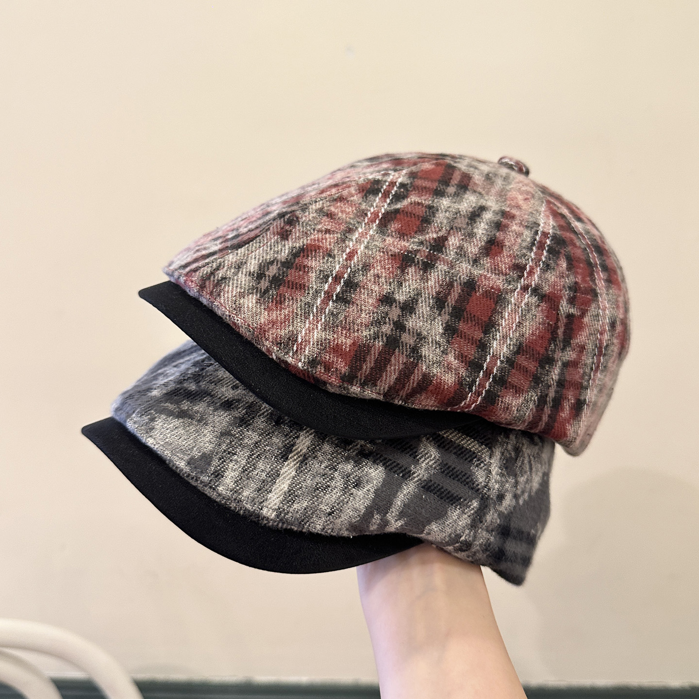 简约格子鸭舌前进帽女出街