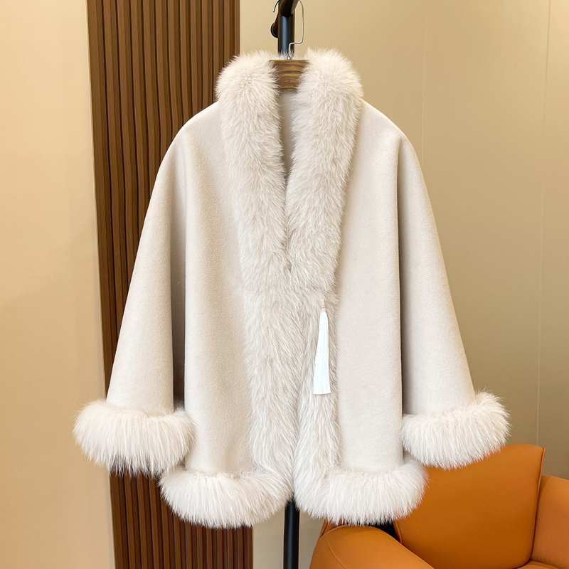 裘魅羊毛双面呢狐狸毛领披肩女
