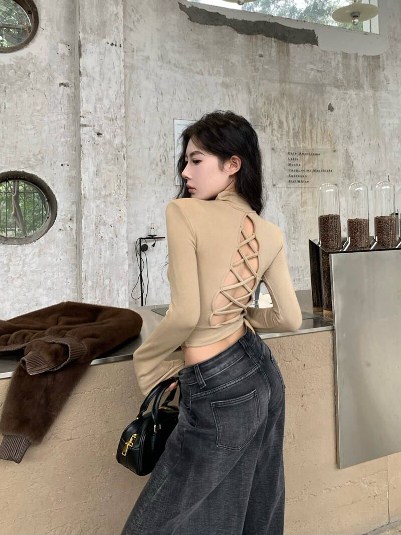 纯欲风辣妹露背秋冬新款绑带半高领修身短款加绒垫肩内搭打底衫女
