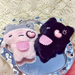 甜酷黑粉眼罩粉白格纹围兜小黑猫挂件包包挂饰高颜值超萌吱吱叫猫