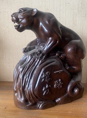 天然沉香木一路爆发 金钱豹木雕摆件实木雕刻动物装饰品家居摆设