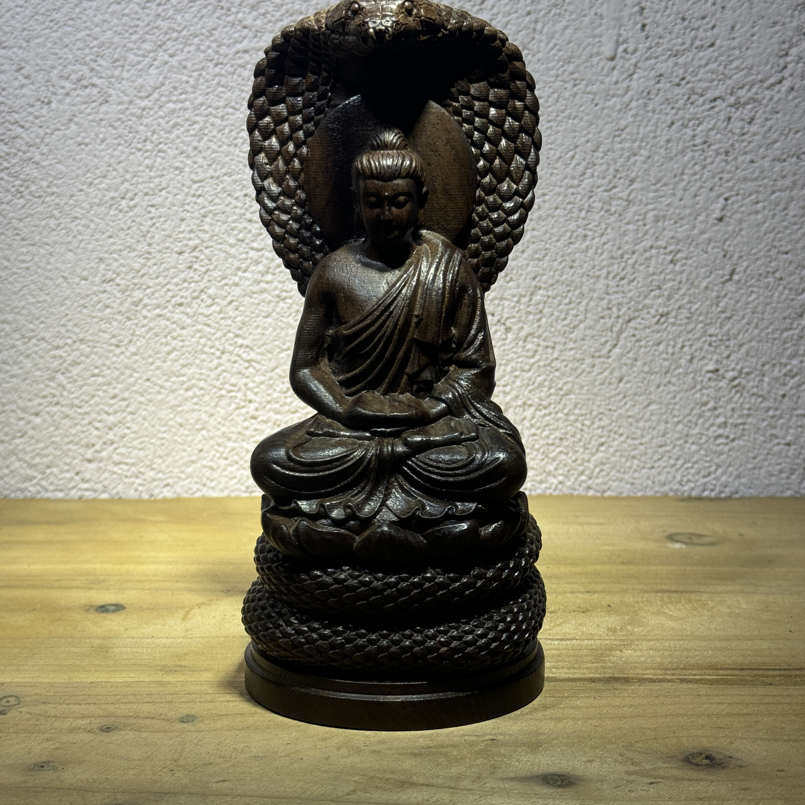 越南沉香木精雕刻蛇佛摆件释迦摩尼古玩旧藏客厅装饰实木家居饰品