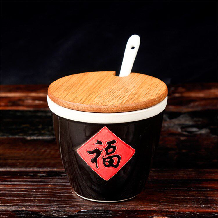 辣椒油厨房腌制圆形黑色佐料罐