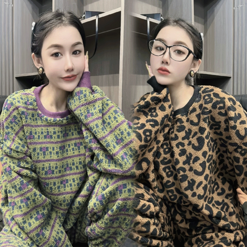 韩版豹纹洋气圆领毛绒绒可外穿