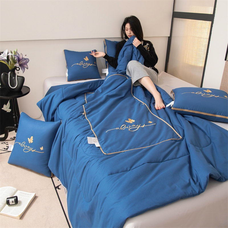 a类全棉抱枕被子两用二合一车用午睡枕头折叠毯子2025新款空调被