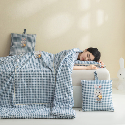 无印风 抱枕被子两用二合一枕头被2025新款车用午睡折叠沙发靠枕