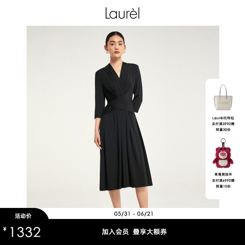 LAUREL经典黑收腰v领连衣裙