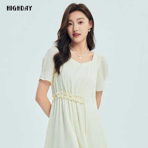 highday轩日24夏季新款肌理感泡泡袖女裙商场宽松圆领短袖连衣裙