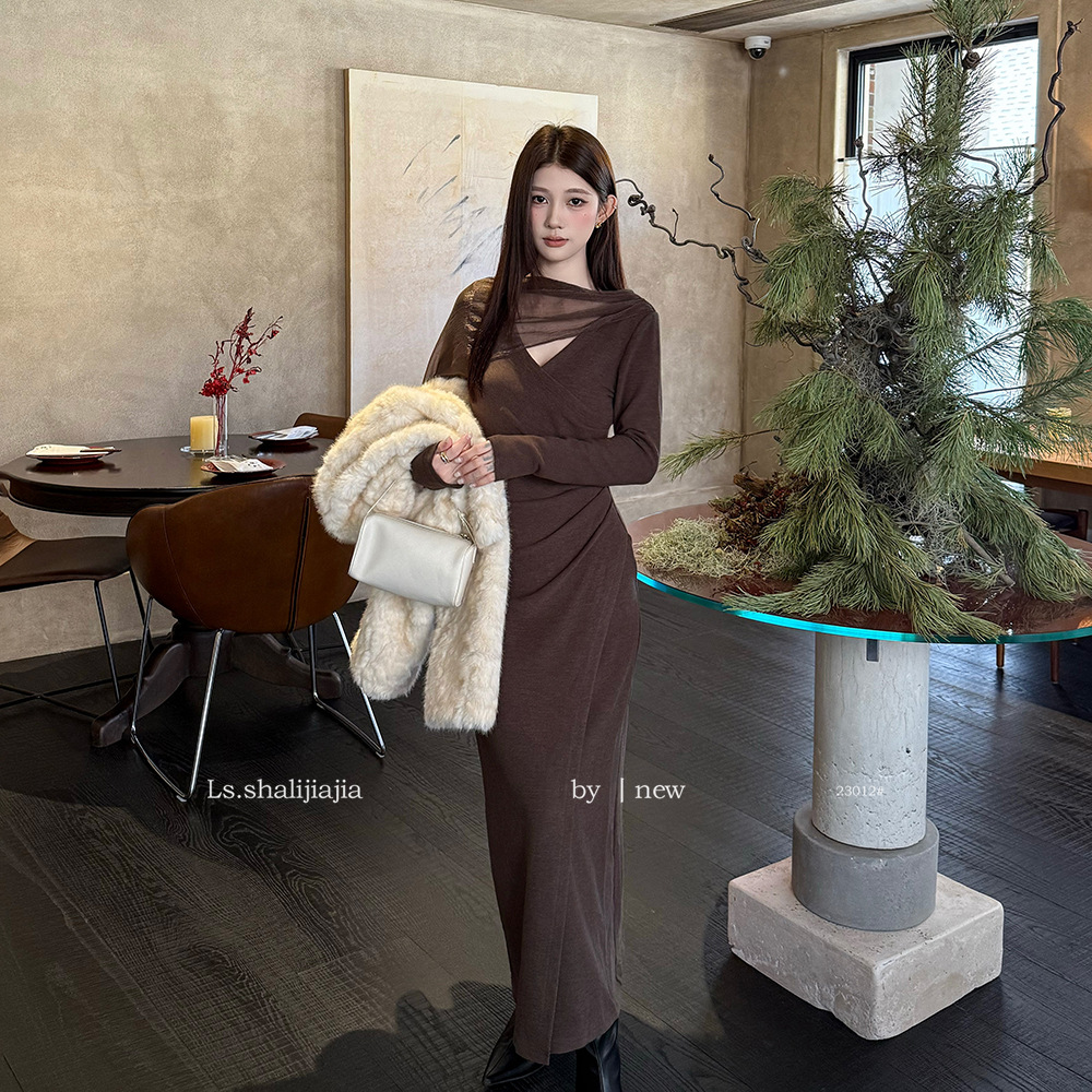 LS 优雅气质v领纯色修身连衣裙 广州十三行2025秋冬新品女装23012